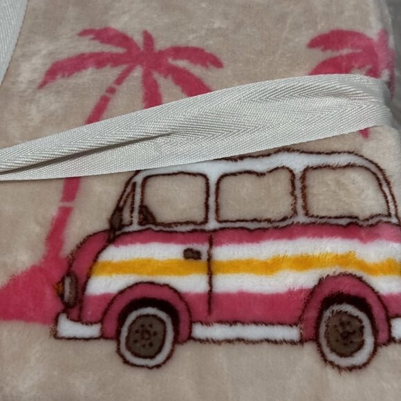Peanuts Snoopy Berkshire Beach Van Palm Tree FULL/QUEEN Blanket Summer Ice Cream - Picture 3 of 9